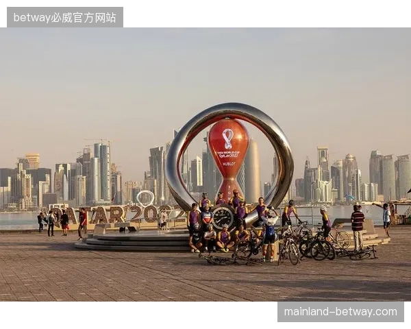 多哈世界杯赛区现场展台互动，如何通过物理逻辑将游客停留时间转化为品牌忠诚度指标？